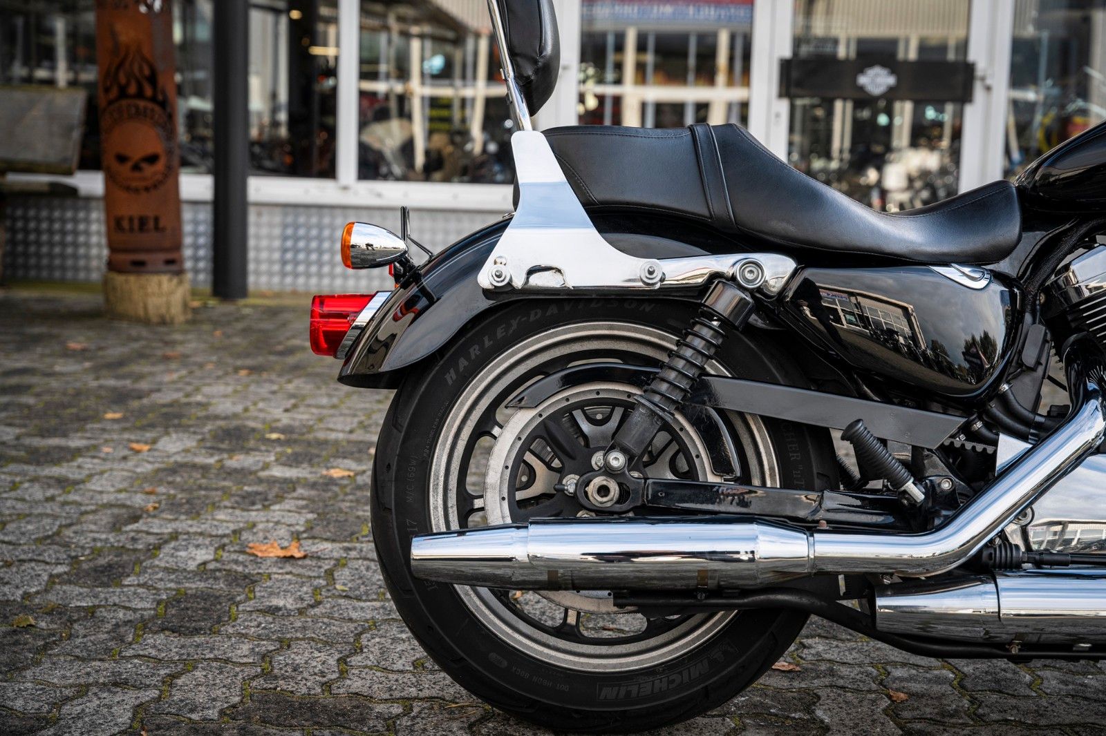 Fahrzeugabbildung Harley-Davidson SUPERLOW XL1200T SPORTSTER - VORVERLEGTE -