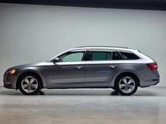 SKODA Superb 1.5 TSI ACT /Carplay/AHKschwenk./ACC