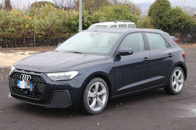 Audi A1 SPB 25 TFSI Identity Black neo patentati