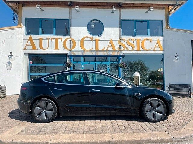 Tesla Model 3 Langstreckenbatterie - Hinterradantrieb