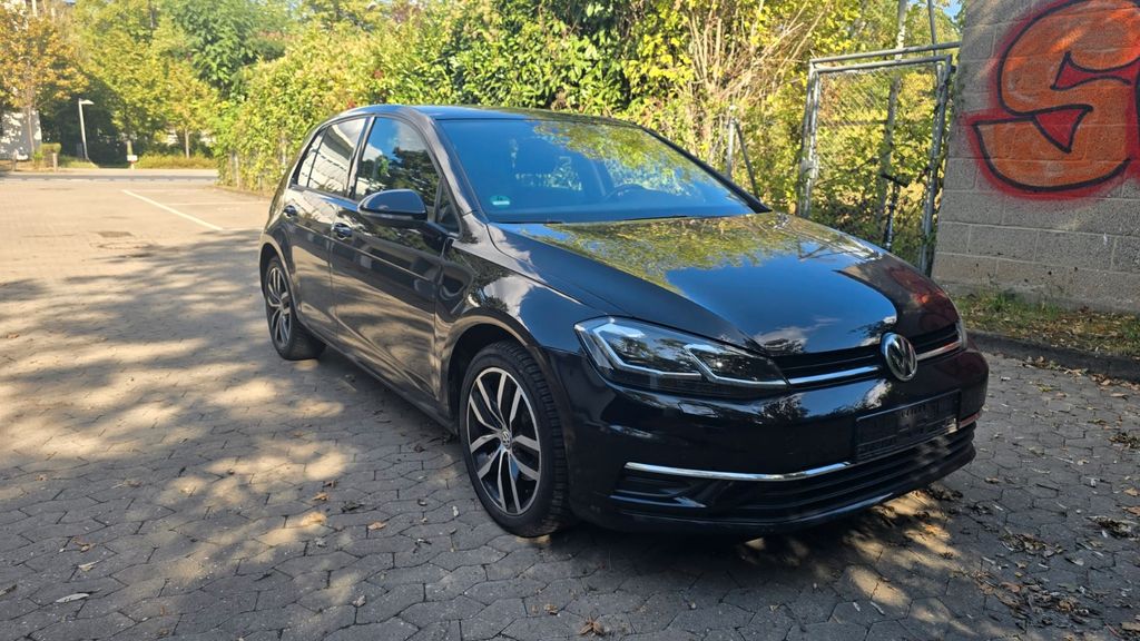 Image of Volkswagen Golf