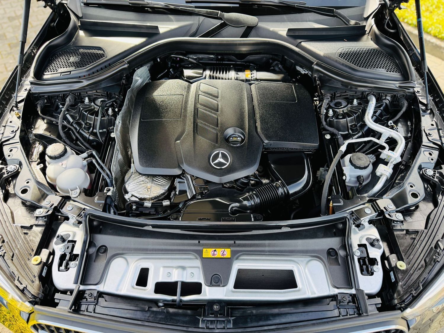 Fahrzeugabbildung Mercedes-Benz GLC 220 d 4M AVANTGARDE, AHK, LED, Navi, RFK, Wi