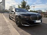 BMW 730d Facelift | Scheckheft | Massage | 360° - BMW 7er Reihe: Facelift