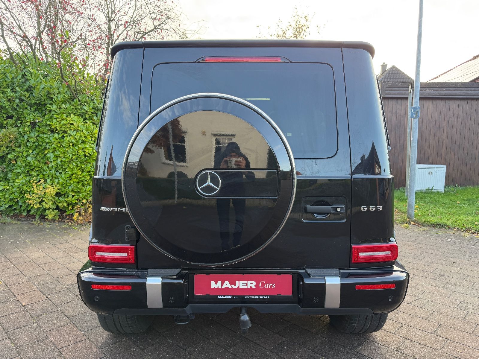 Fahrzeugabbildung Mercedes-Benz G 63 AMG MEMO*BURMESTER*SDACH*ACC*LED*SBELÜFTUNG