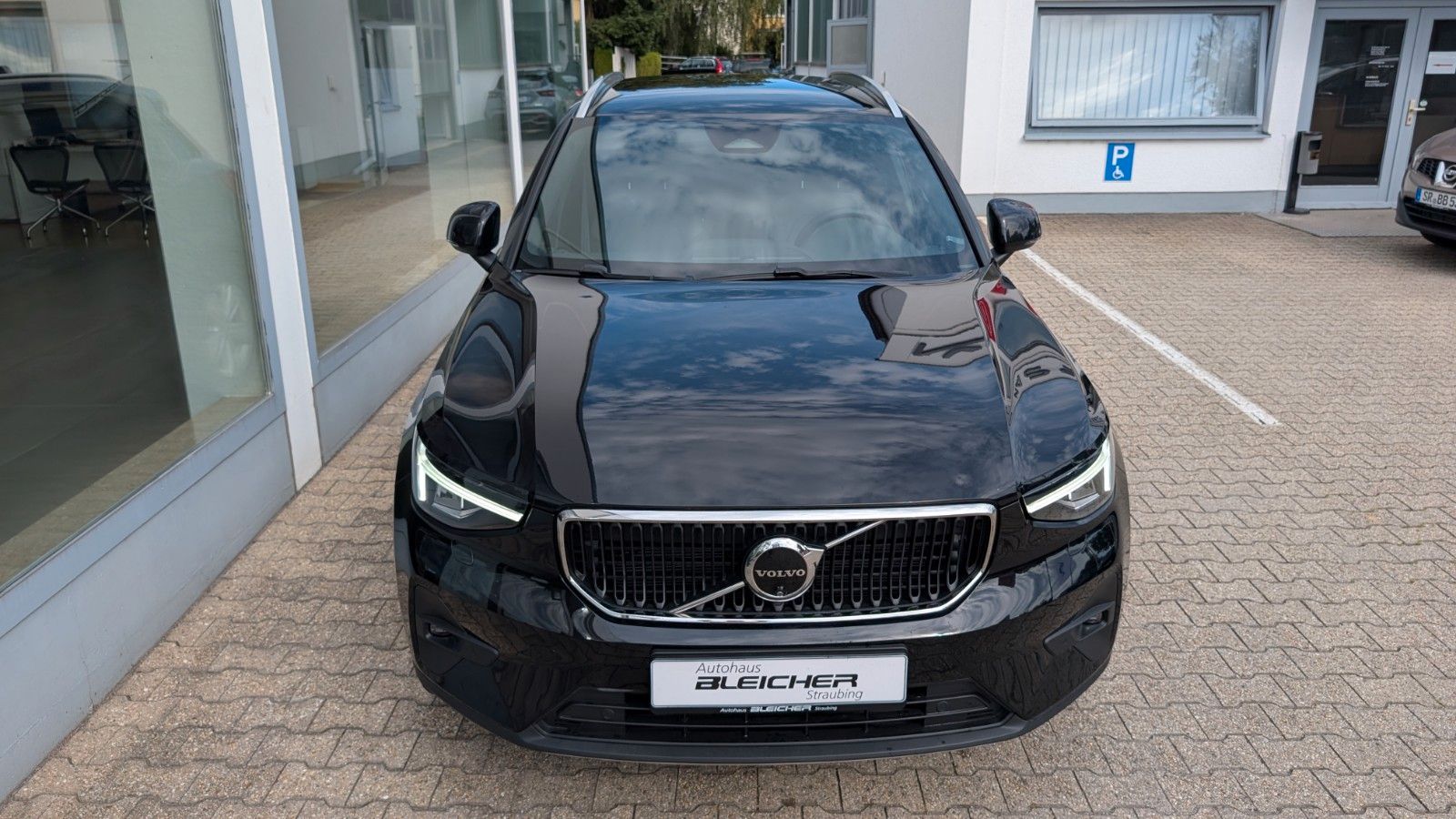 Fahrzeugabbildung Volvo XC 40 B4/Standheizung/Winterpaket