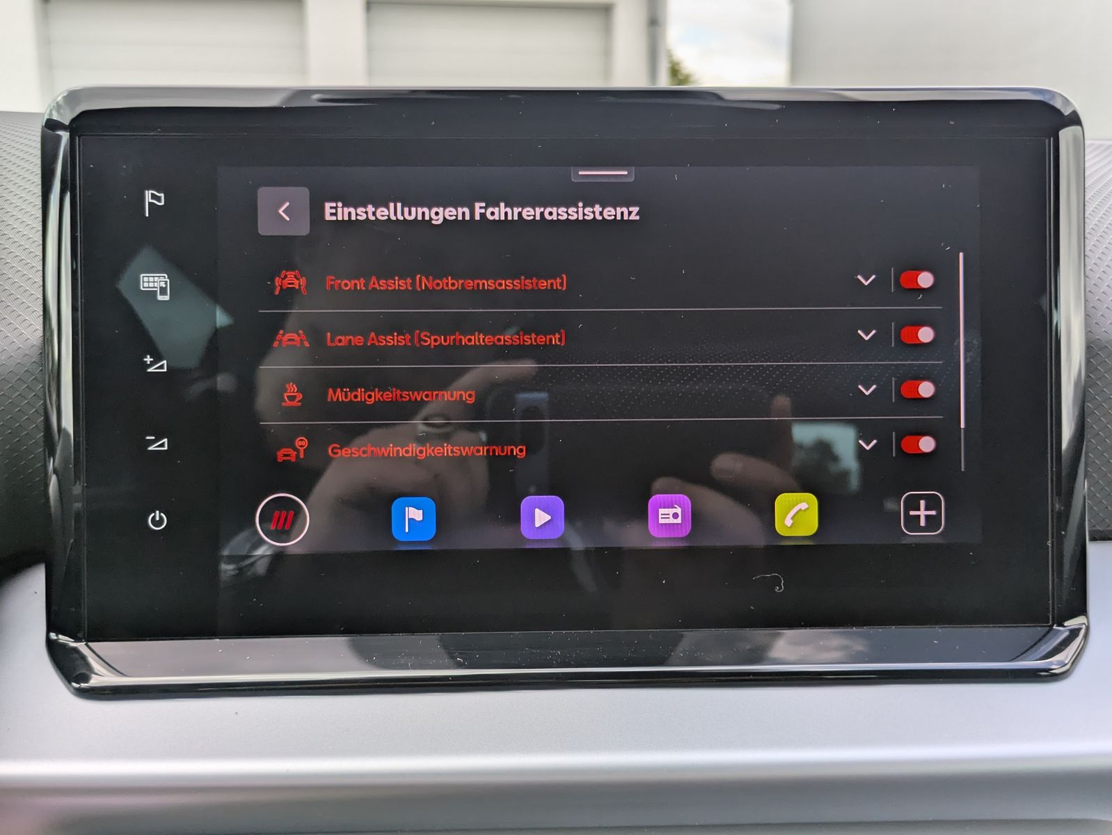 Fahrzeugabbildung SEAT Arona 1.0 TSI FR DSG AHK*ACC*LED*APP*DAB*KAMERA