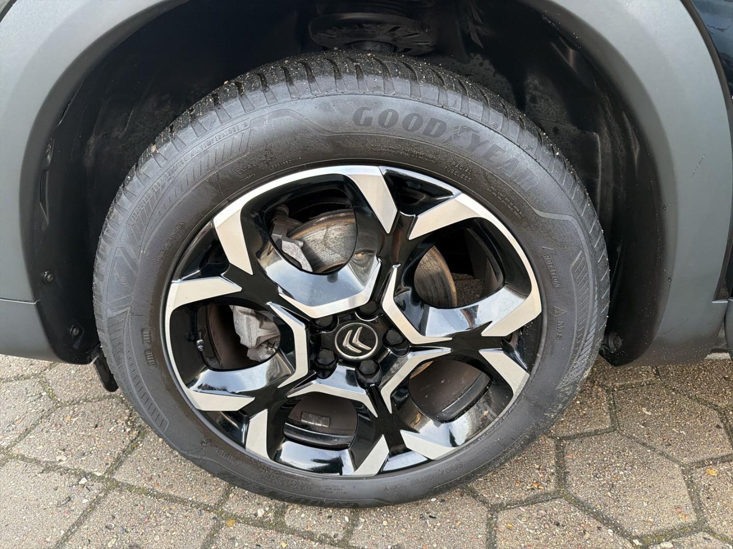 Citroën C5 Aircross Shine 1.5D BLU 360 Kamera LED ACC El
