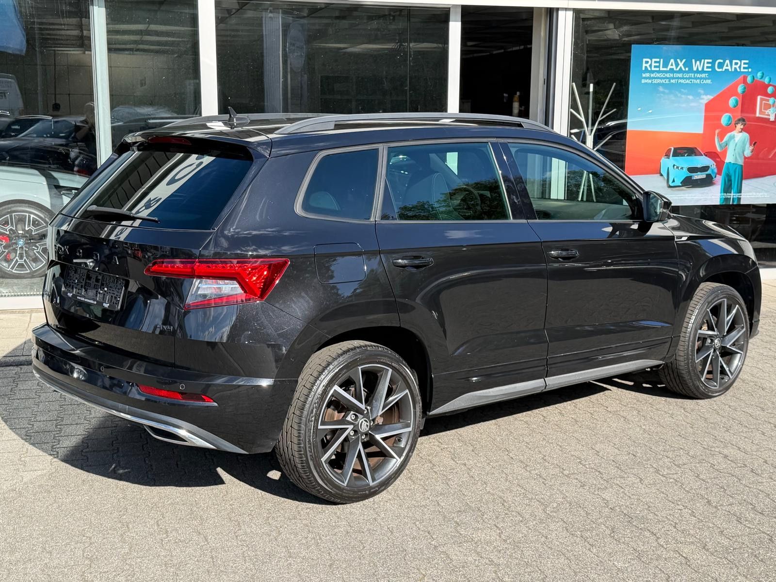 Fahrzeugabbildung SKODA Karoq 2.0TSI Sportline 4x4 DSG LED+NAVI+SHZ+TEMP