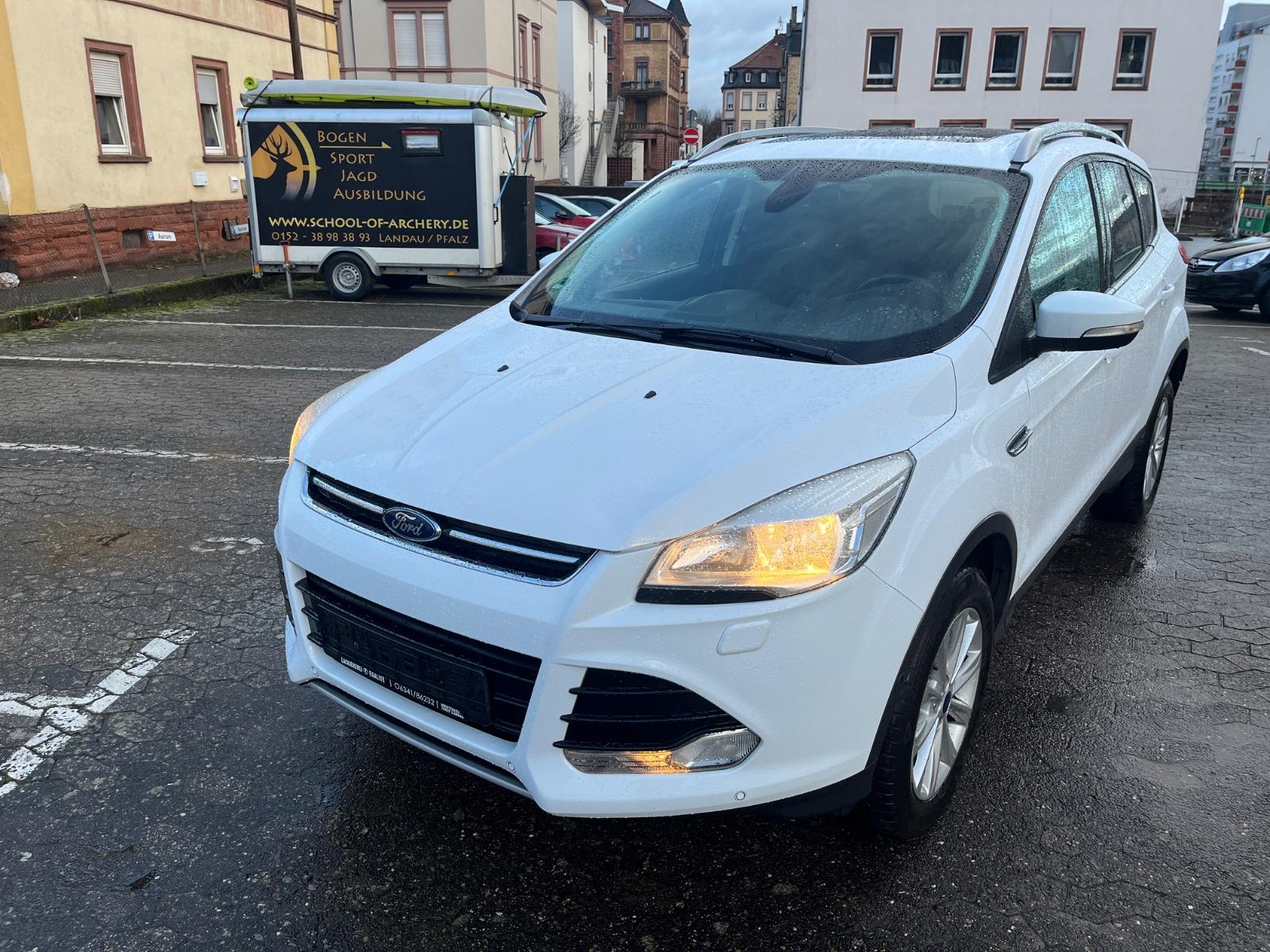 Ford Kuga 1,5 EcoBoost 4x4 134kW Autom. Navi