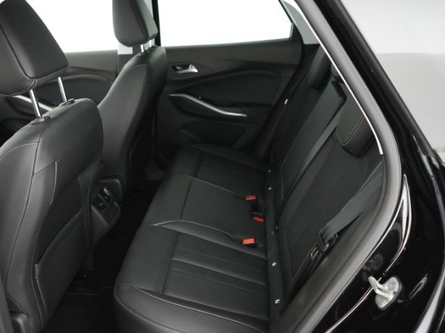 Grandland GSe PHEV 4X4 AT+ANHÄNGERKUPPLUNG+NAVI+