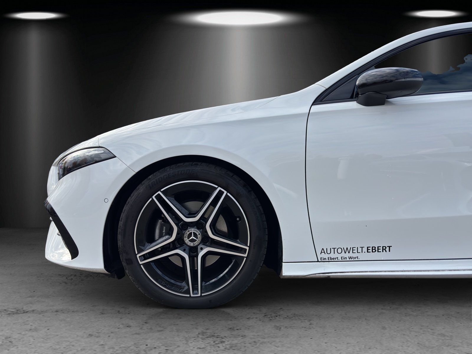 Fahrzeugabbildung Mercedes-Benz A 180 d AMG Distro KeyGO NIGHT Kamera LED