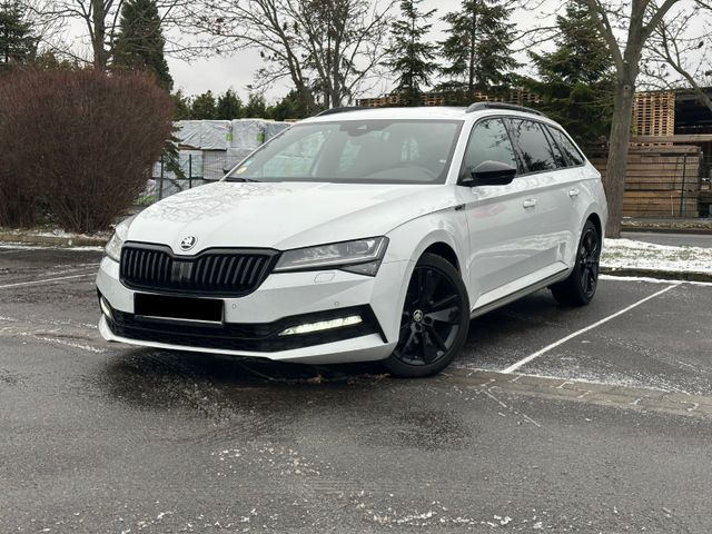 Skoda Superb Combi Sportline KMAERA DIGITAL MATRIX SzH