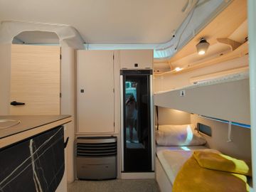 Fahrzeugabbildung HYMER / ERIBA / HYMERCAR TOURING 560 LEGEND URBAN 2023
