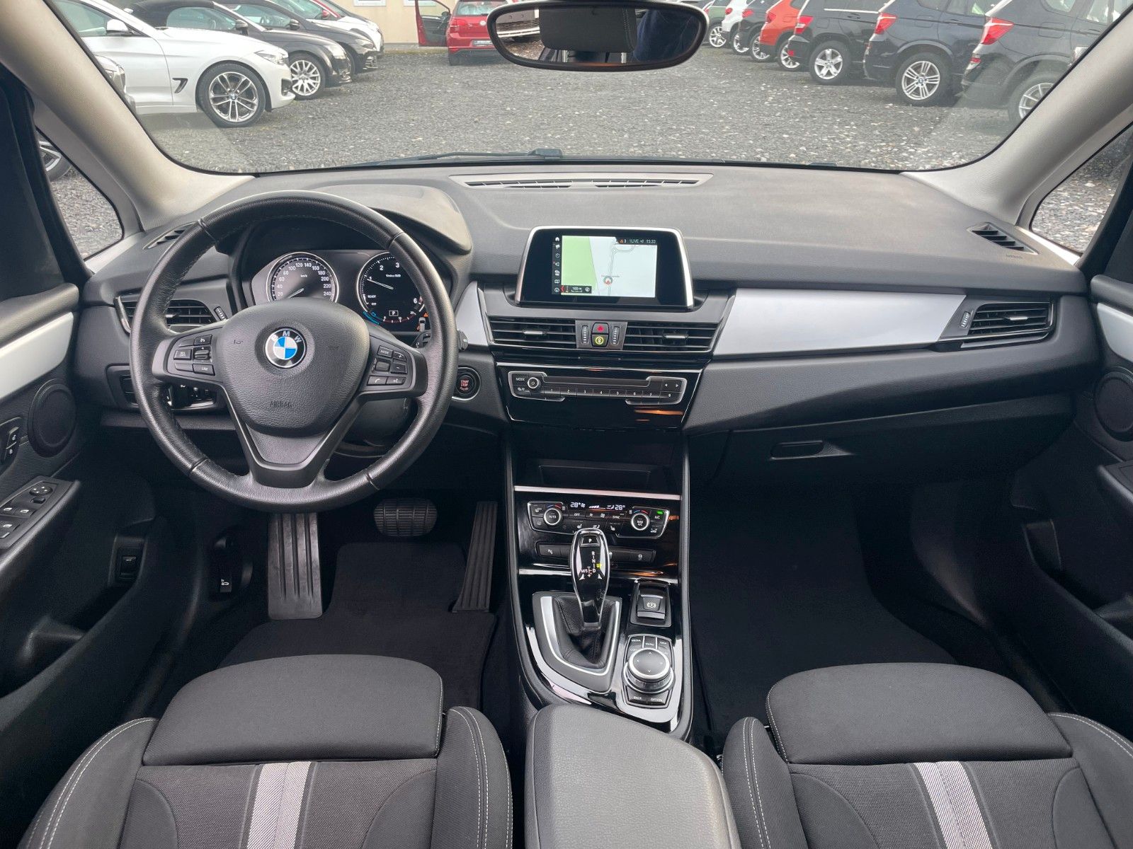 Fahrzeugabbildung BMW 218d xDrive Active Tourer Aut. Navi SPORTSITZE