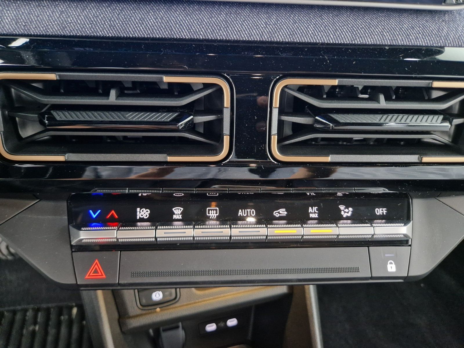 RENAULT R 4 E-Tech Techno 150 Comfort Range – Bild 18