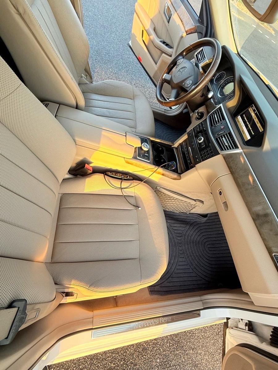 Mercedes-Benz E350 2010 — photo 8
