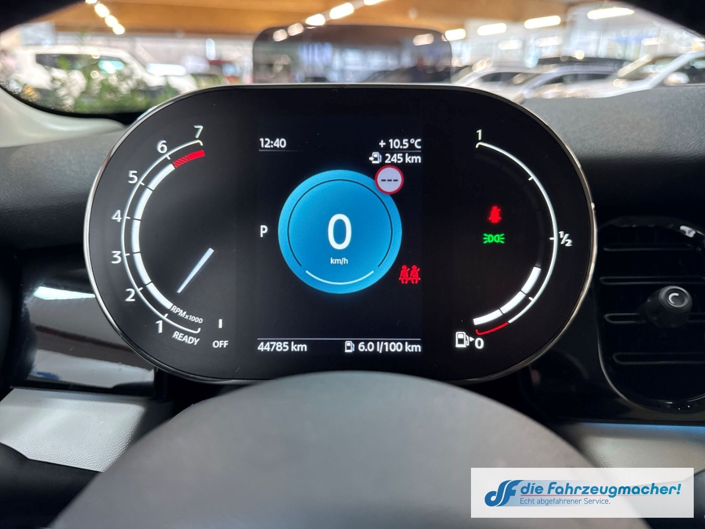 Fahrzeugabbildung MINI Cooper Classic Trim HUD Digitales Cockpit LED Ku