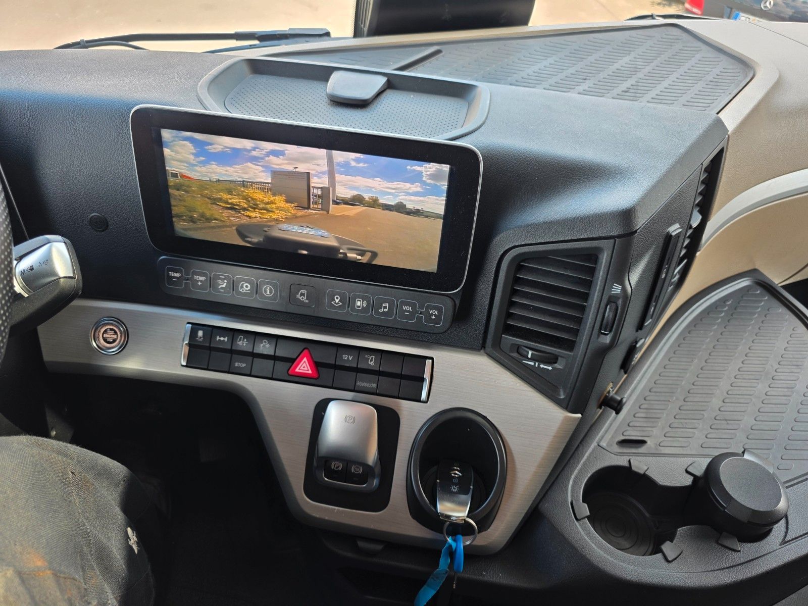 Fahrzeugabbildung Mercedes-Benz Actros 2552 L BDF Vantec hydr. liftbarer Rahmen