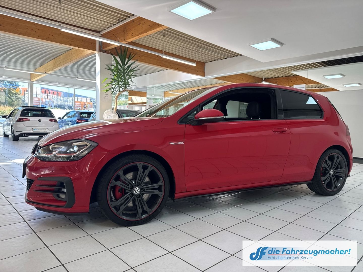 Fahrzeugabbildung Volkswagen Golf VII GTI BMT Start-Stopp Soundsystem Dynaudi