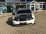 Ford Mustang - Ford Mustang mit Benzin-Antrieb: Sportwagen, Automatik