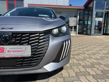 Peugeot 208 1.2 PureTech 100 Allure NAVITEMPOMATLEDKA