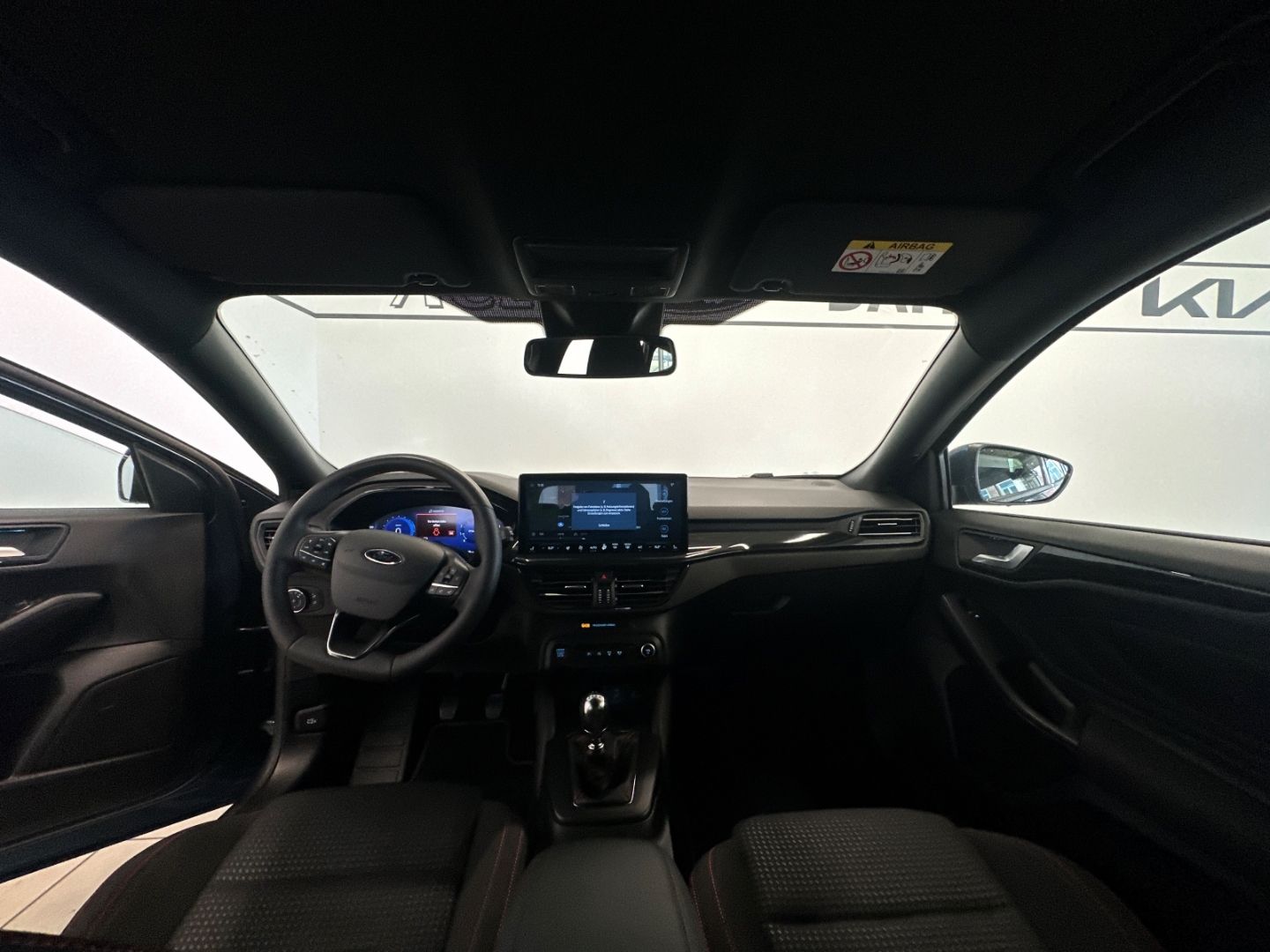 Fahrzeugabbildung Ford Focus Turnier ST-Line X 1.0 EcoBoost Mild-Hybrid