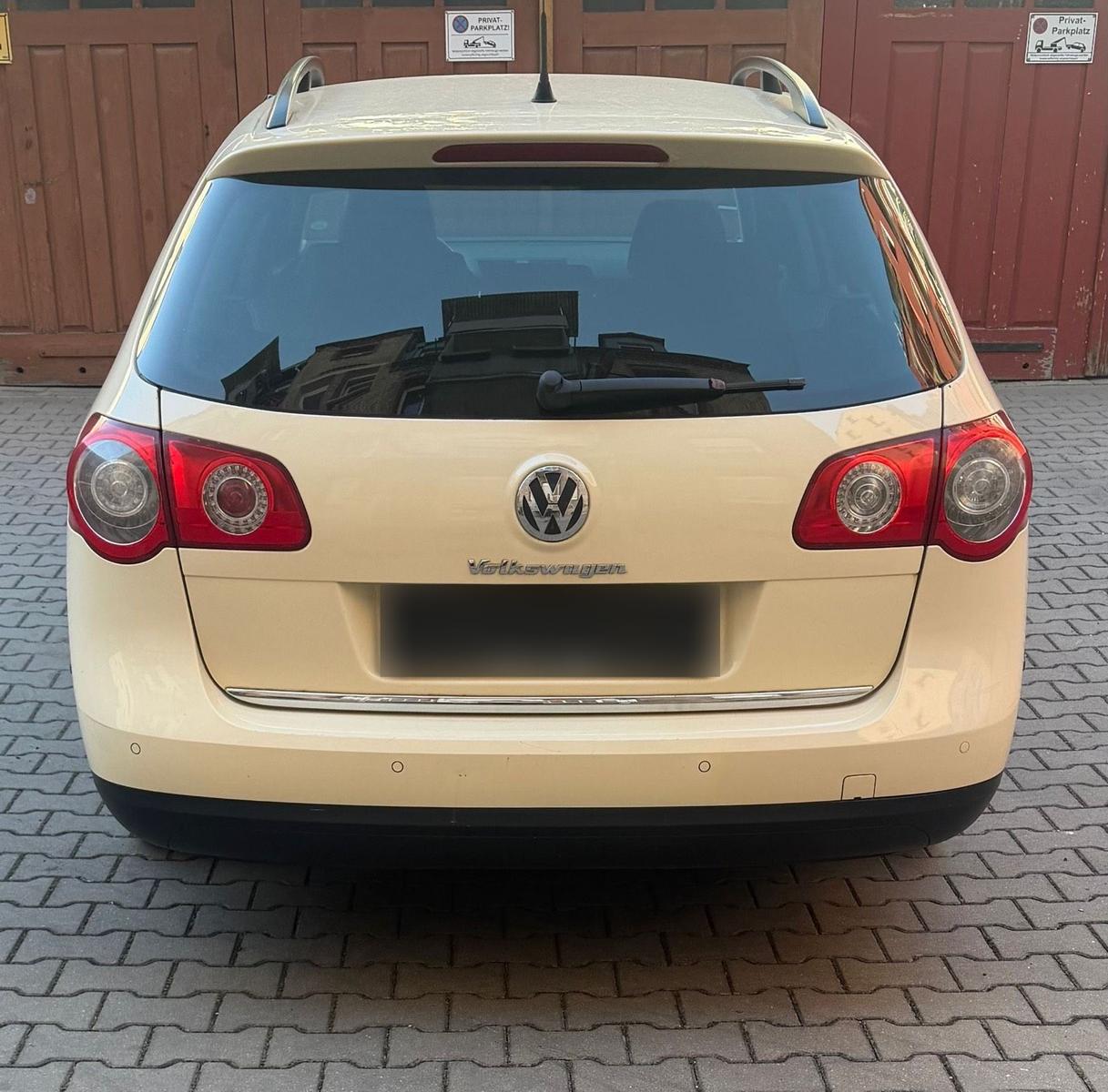 Volkswagen Passat 2011 — photo 6