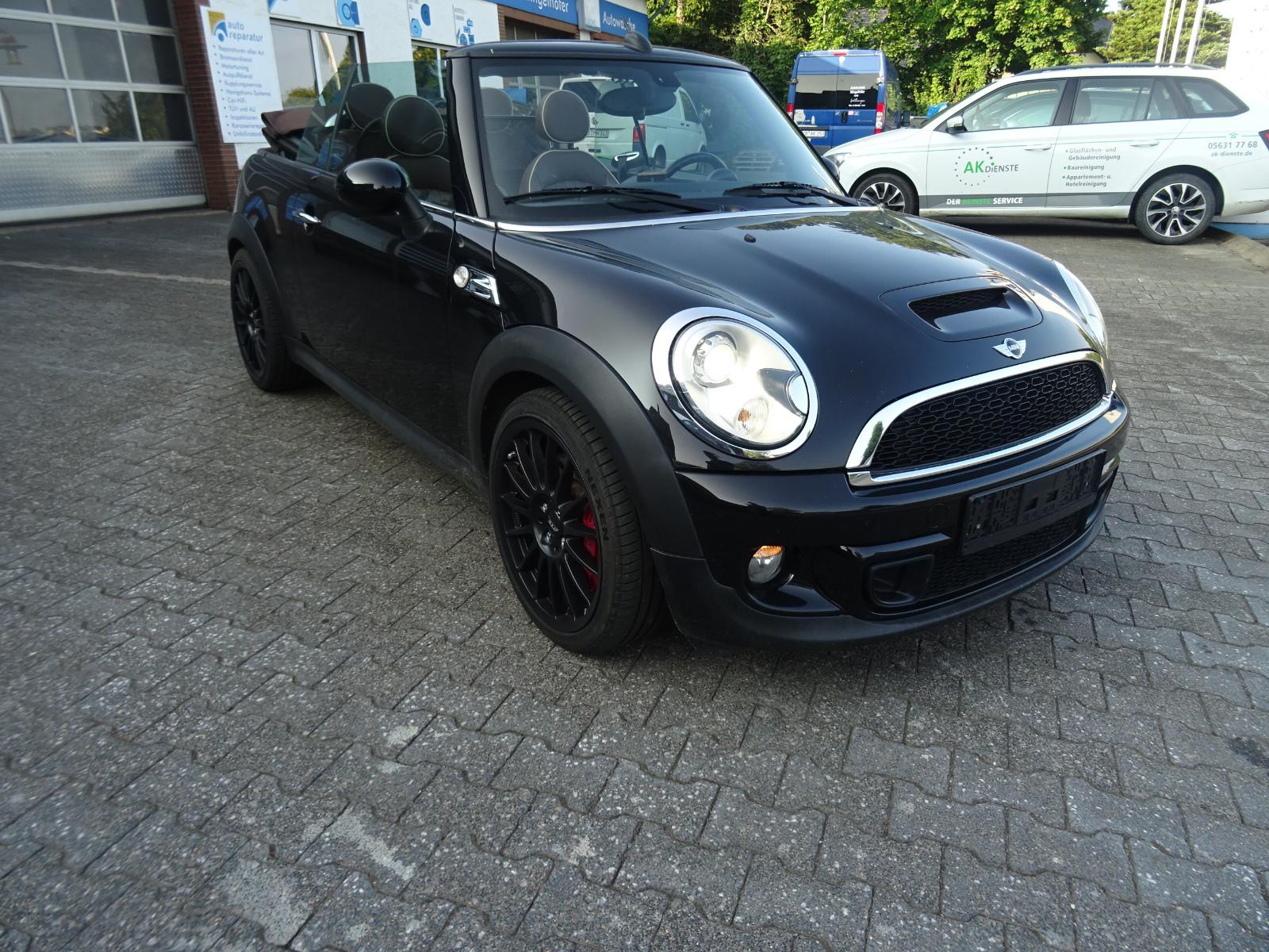 MINI JOHN_COOPER_WORKS Cabrio John Cooper Works