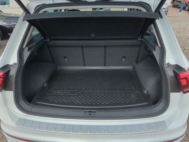 Fahrzeugabbildung Volkswagen Tiguan 2.0 TDI IQ.DRIVE R-Line AHK ACC PANODACH