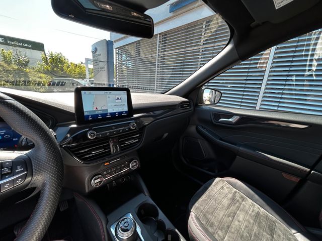 Kuga Plug-In Hybrid ST-Line X*PANO*B&O*ACC*