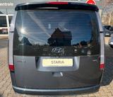 Hyundai Staria 2.2 CRDi Signature 4WD Autom. 7-Sitzer - Hyundai mit Diesel-Antrieb: 7