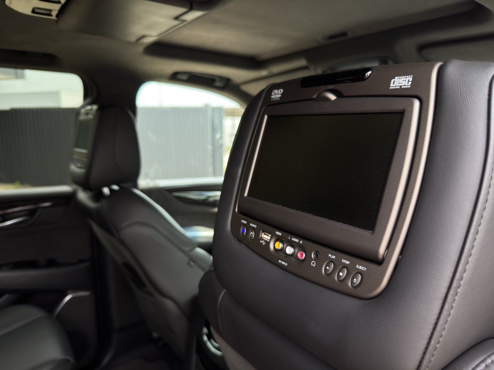Fahrzeugabbildung Cadillac Escalade 6.2 V8 Platinum ESV // DT.Erstzulassung