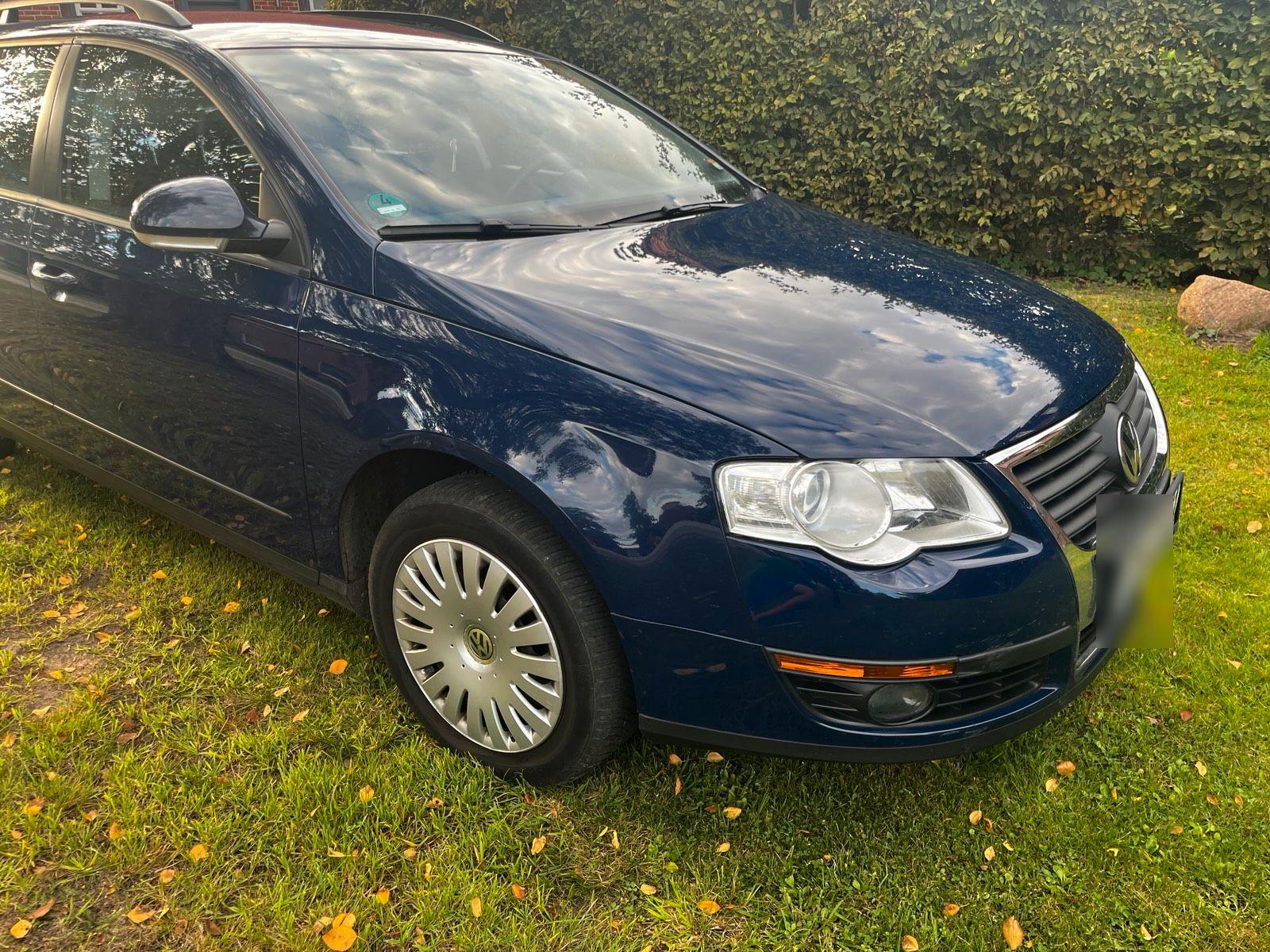 Volkswagen Passat 2009 — interior