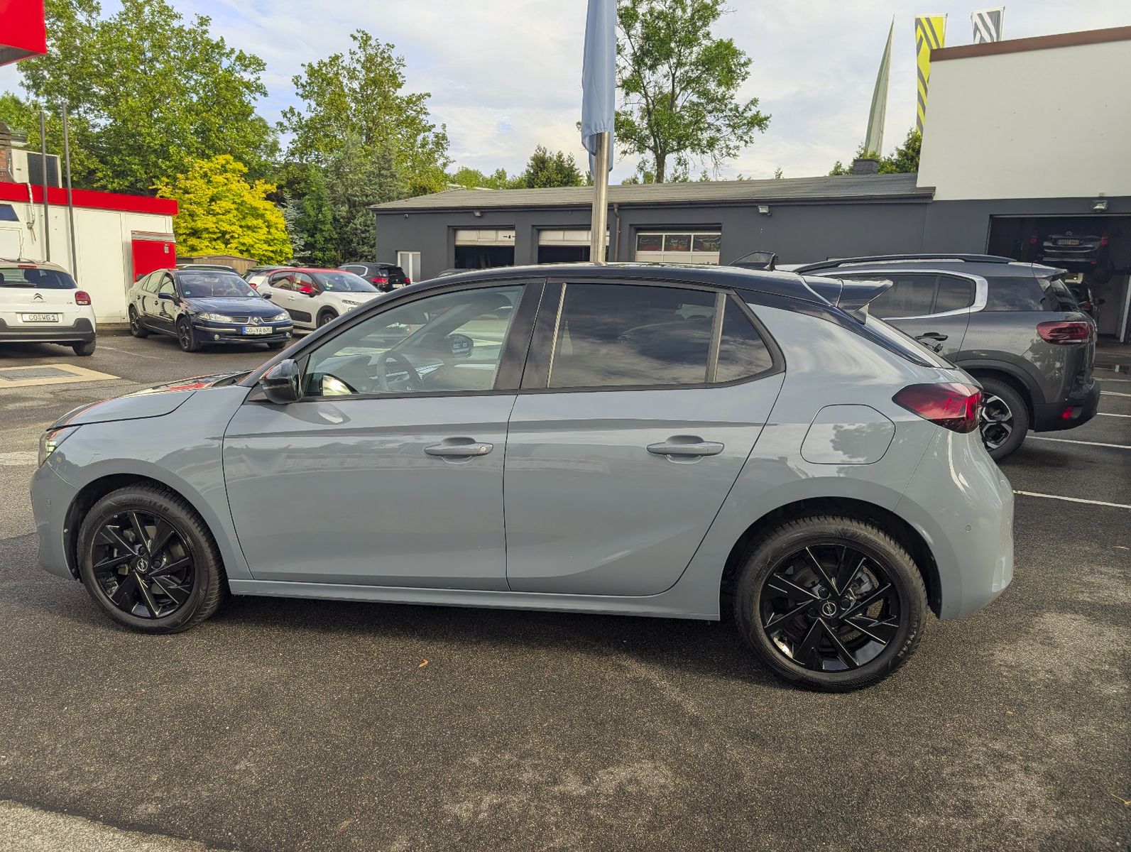 Opel Corsa GS. Hybrid 145 PS. 6-Gang e-DCT "Matrix" imagem 2