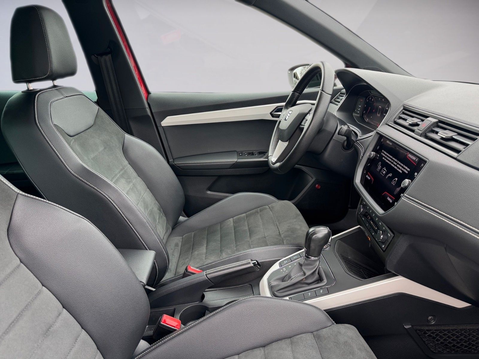 Fahrzeugabbildung SEAT Arona XCELLENCE 1.0 TSI