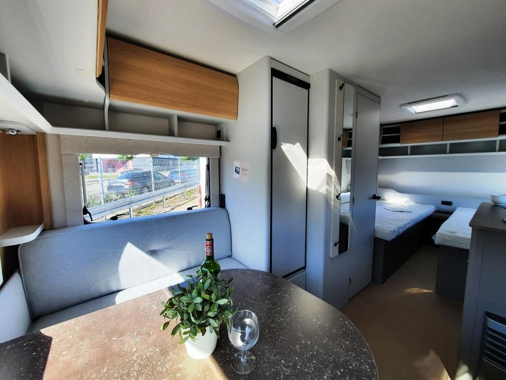Fahrzeugabbildung Bürstner B66 490 TL Verfüg./Sparen Sie 3.630,- €