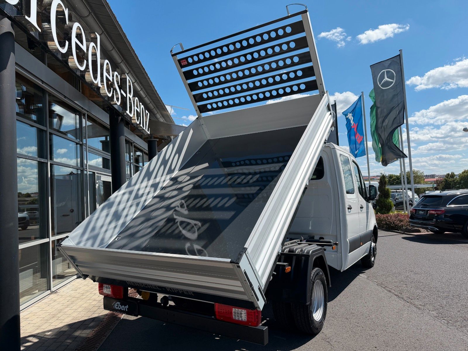 Fahrzeugabbildung Mercedes-Benz Sprinter 515 CDI DoKa 3-Seiten-Kipper