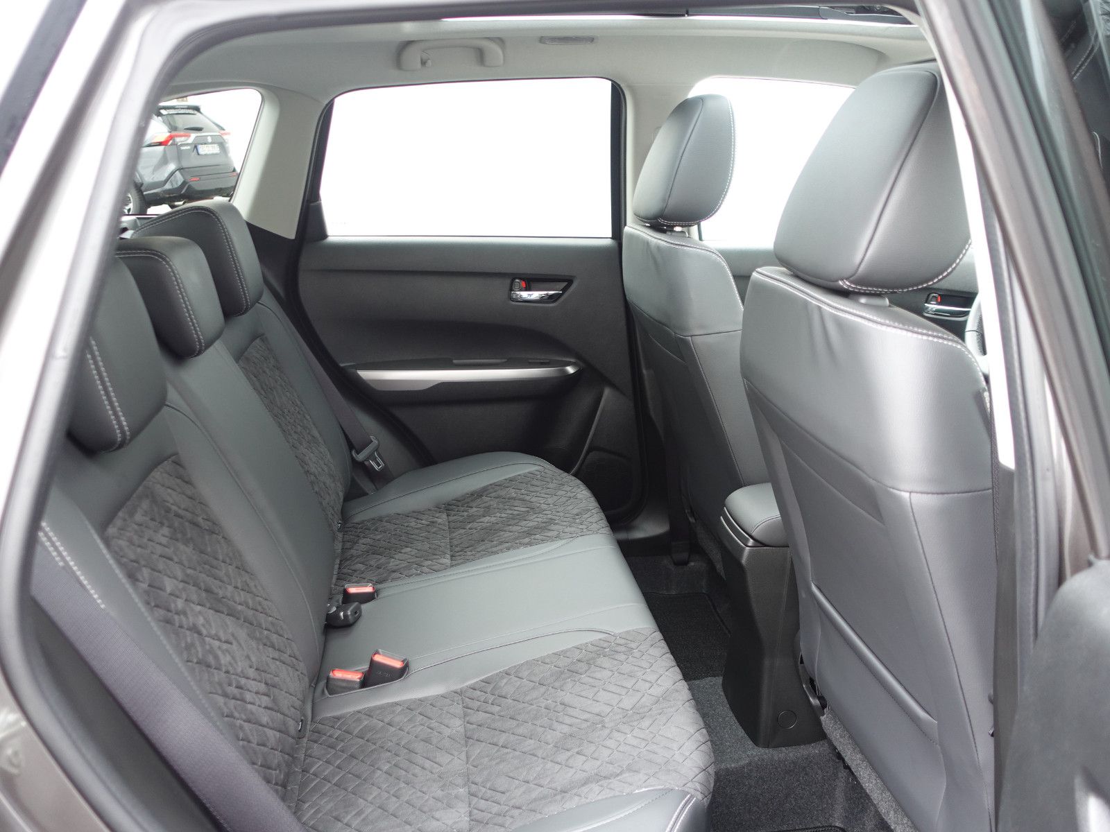 Fahrzeugabbildung Suzuki Vitara 1.4 Comfort+ NAVI,Sitzh.,PDC,Kamera,Pano