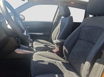 Fotografie 9 des Suzuki Vitara 1.4 Comfort+ Schiebedach Navi Kamera LED