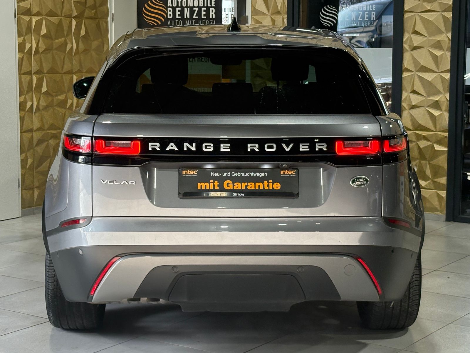 Fahrzeugabbildung Land Rover Range Rover Velar/360*KAM/LED/APPLE/LEDER/
