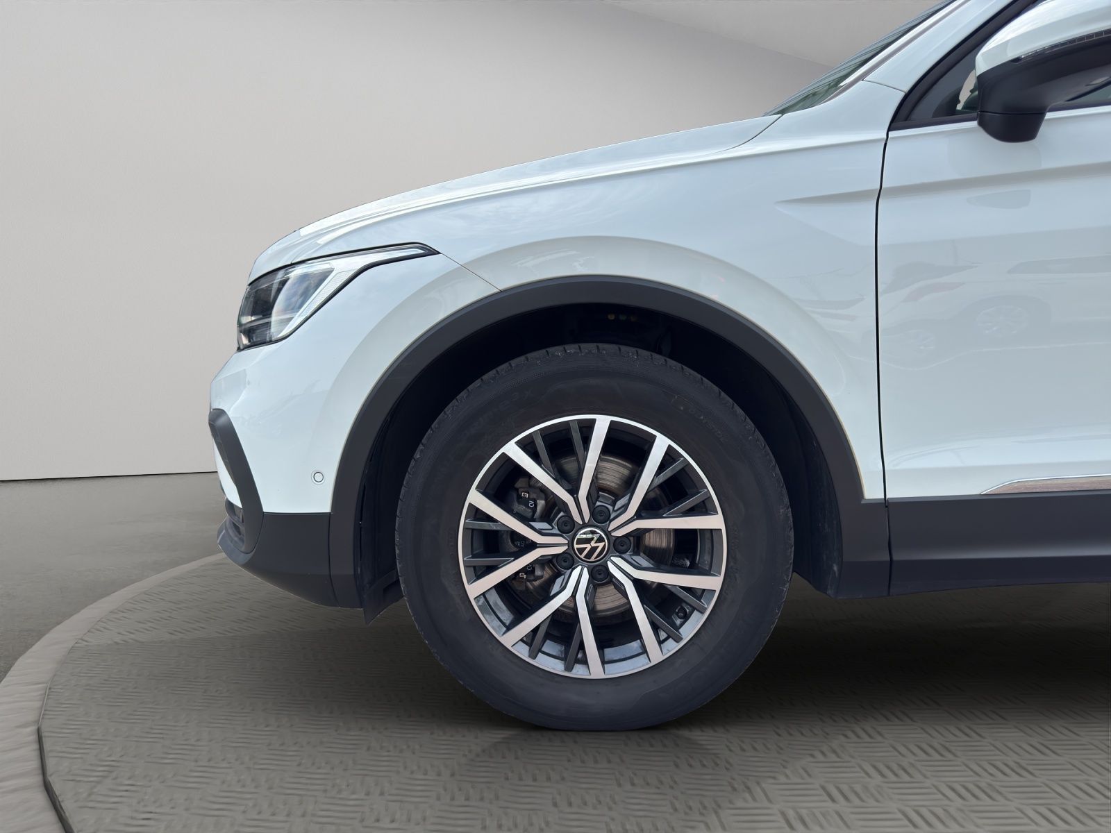 Volkswagen Tiguan - Bild 8