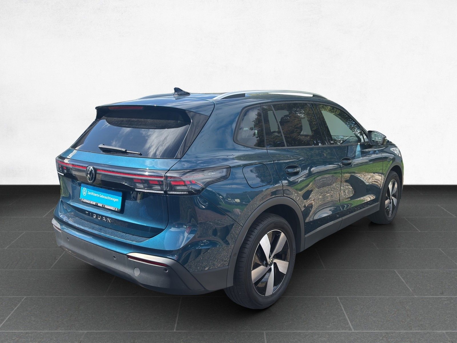 Volkswagen Tiguan Life 2.0 TDI DSG AHK LED Navi 360Kam foto 4