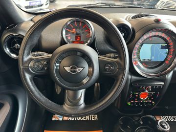 MYAUTOCENTER – Gebraucht- und Jahreswagen mit Werkstattservice in Pfaffenhofen MINI Cooper SD Countryman TEM*NAVI*PDC*PANO*XENON*