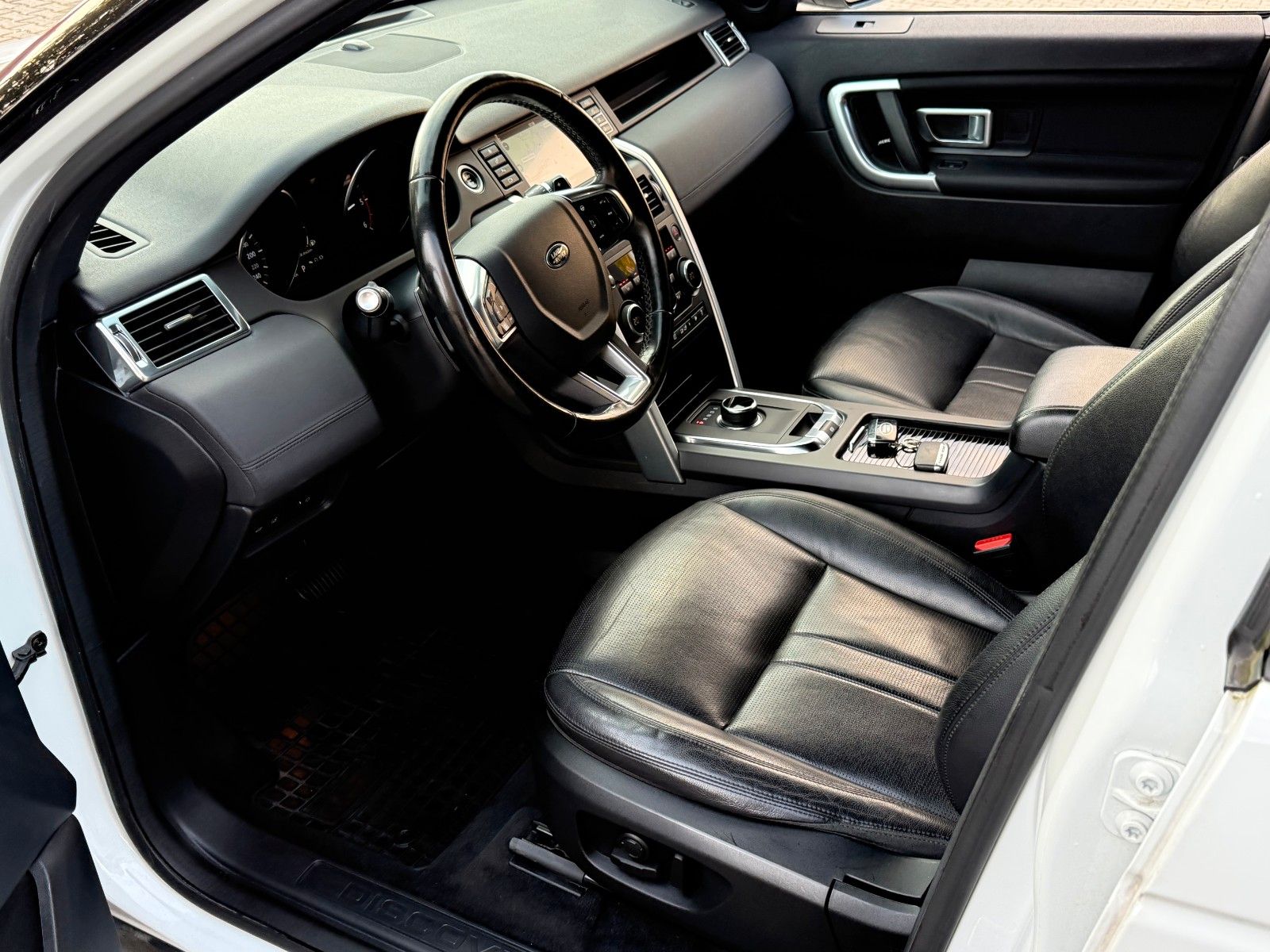 Land Rover Discovery Sport HSE SD4 SD240 AWD BLACK EDITION foto 18