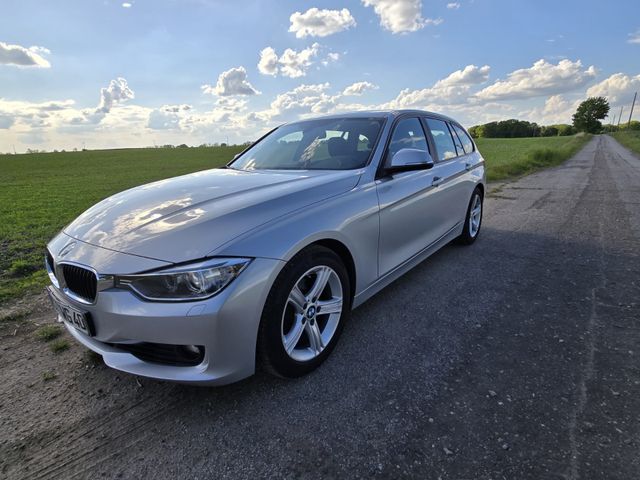 BMW 320i Touring (F31) 1. Hand, STHZ, TOP