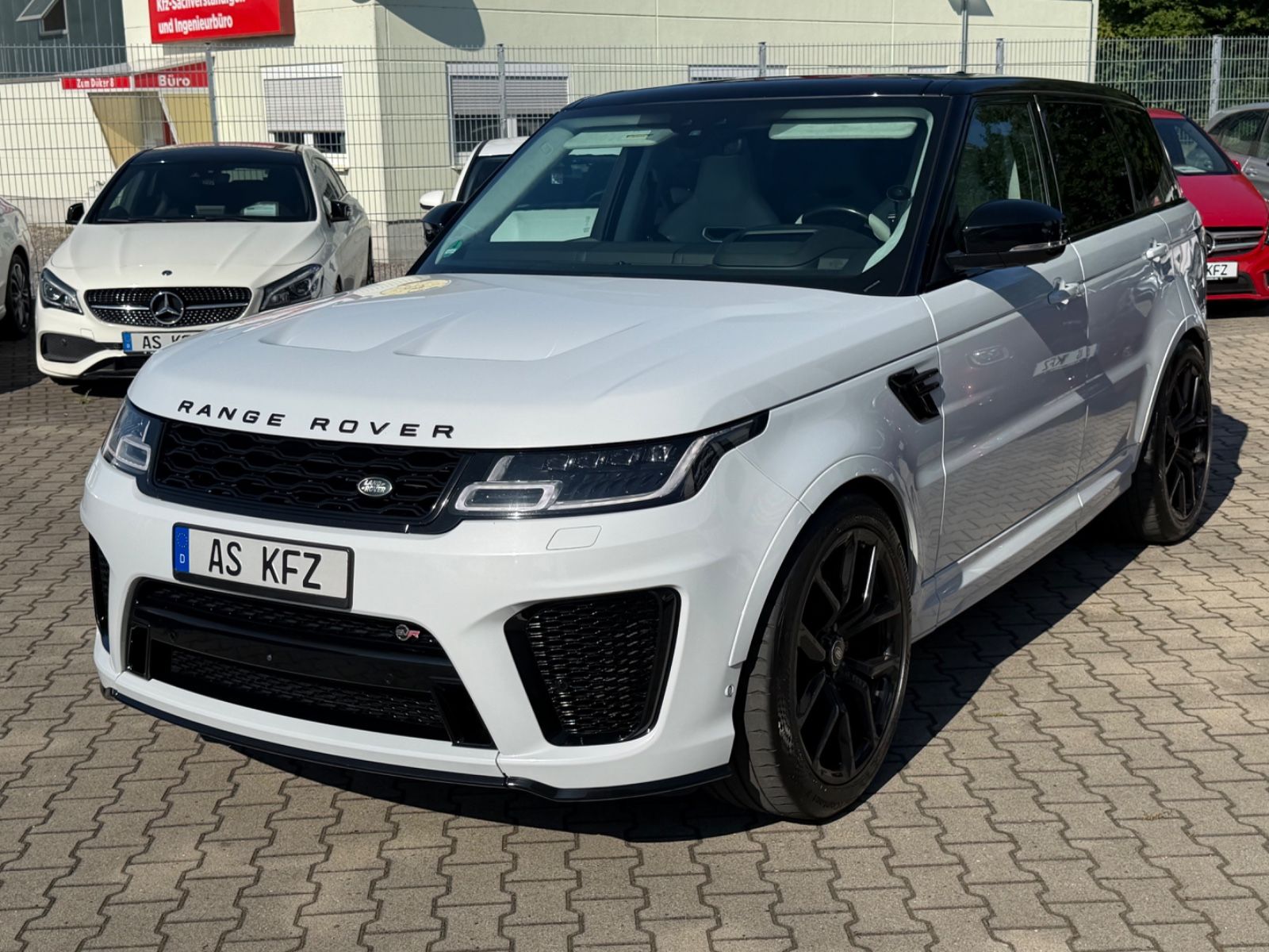 Land Rover Range Rover Sport SVR AHK Standheizung
