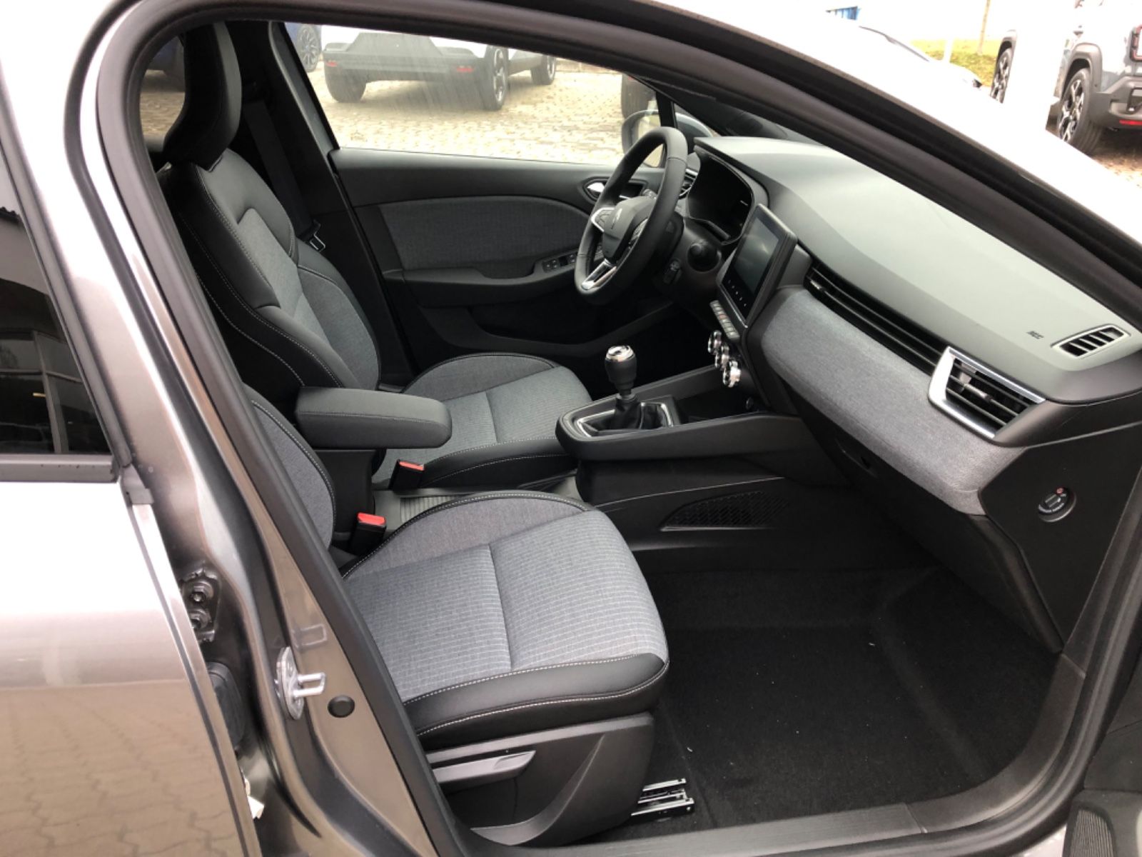 Renault Clio - Bild 2