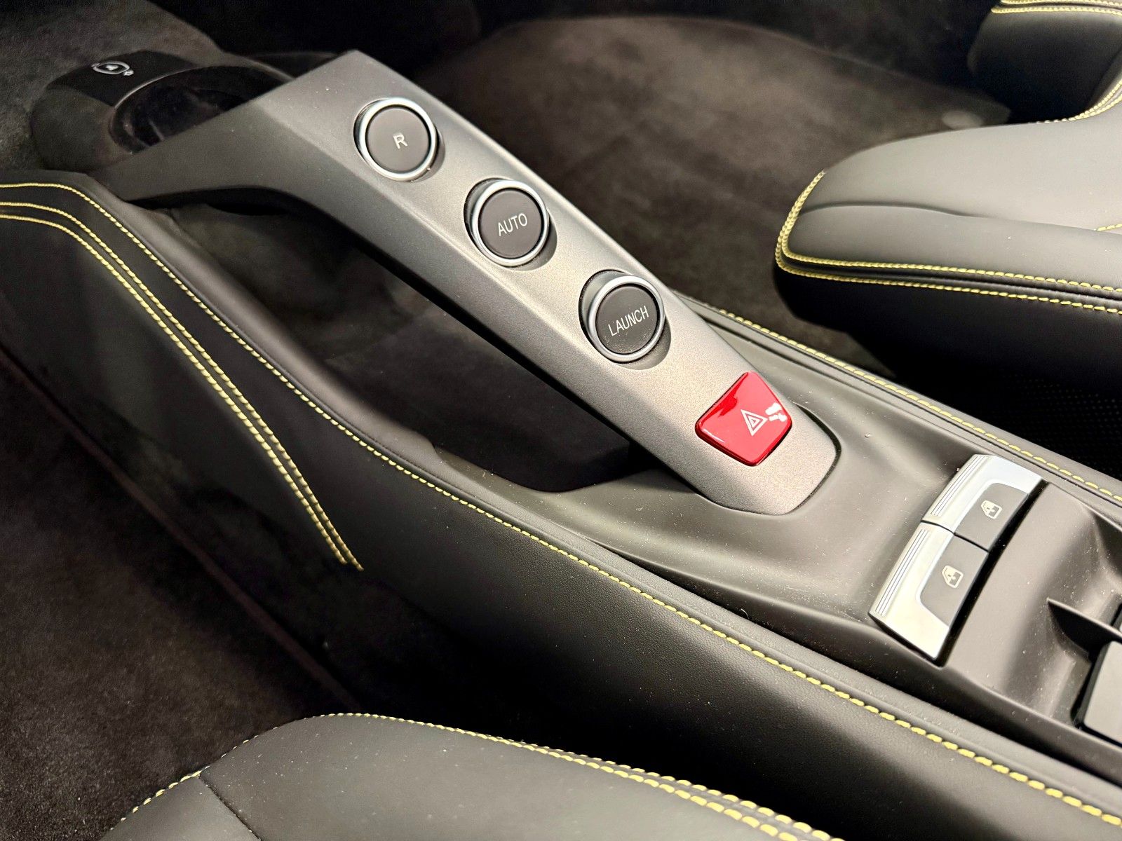 Fahrzeugabbildung Ferrari 488 Spider F1 LIFT / RACINGSEATS / KAMERA