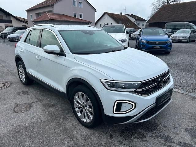 VW T-Roc Style *LED*KAMERA*SHZ*