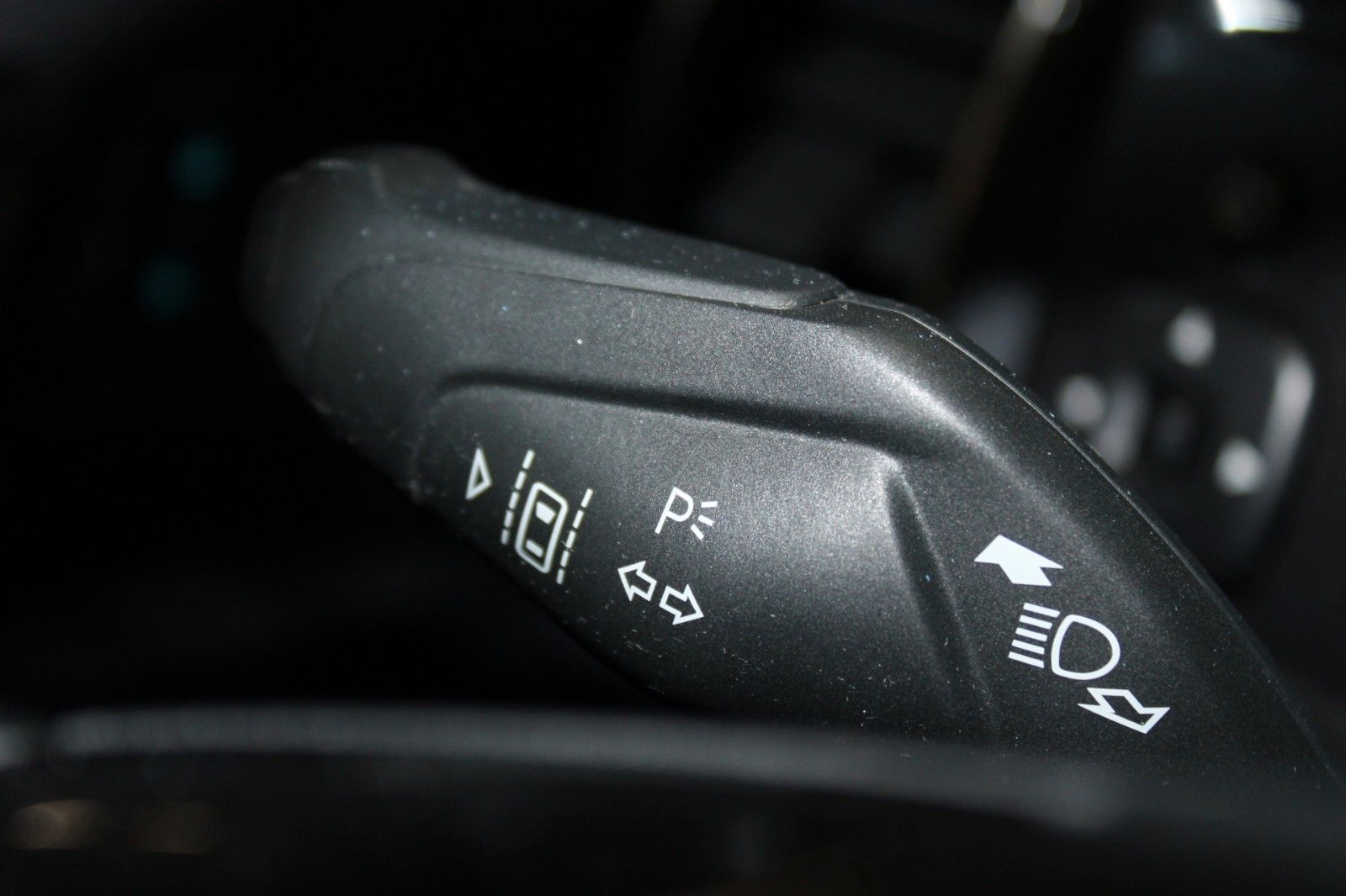 Fahrzeugabbildung Ford Ranger Wildtrak Automatik AHK LED CAM ACC STDHZ